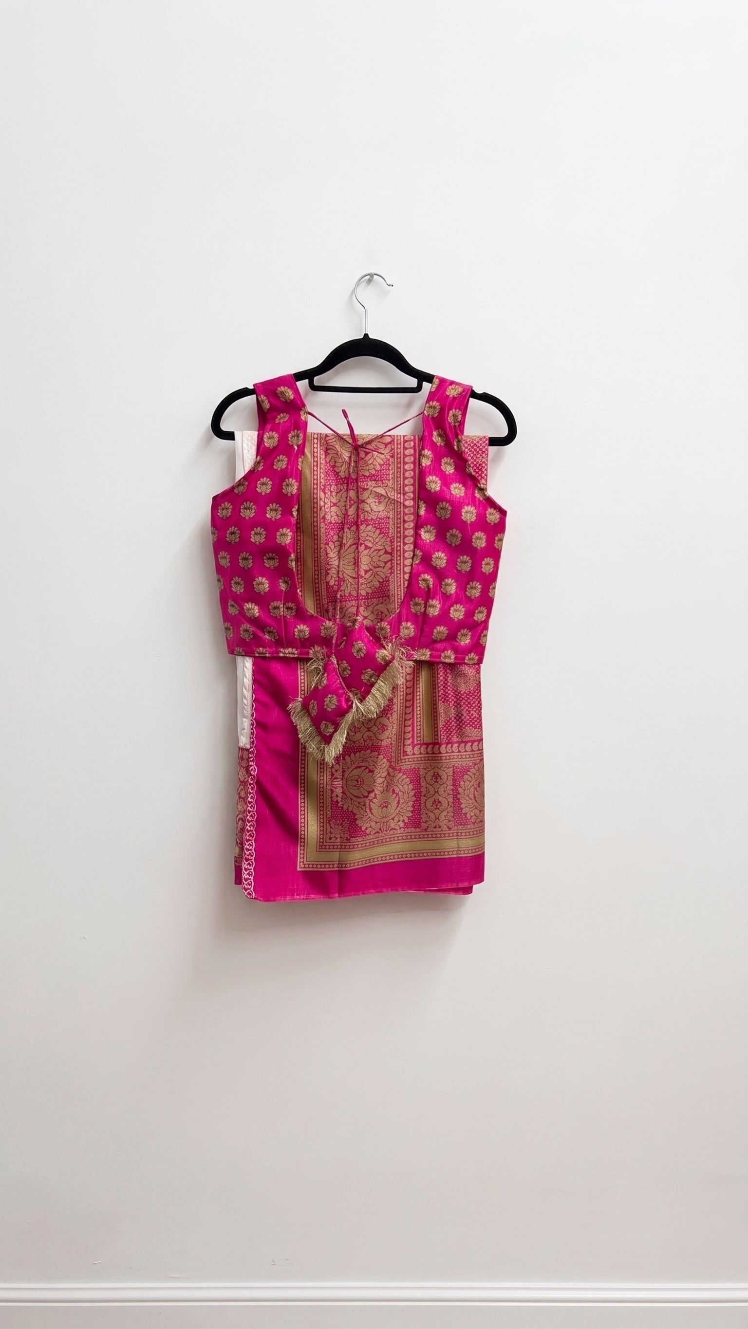 Magenta Pink Banarasi Silk Saree Set