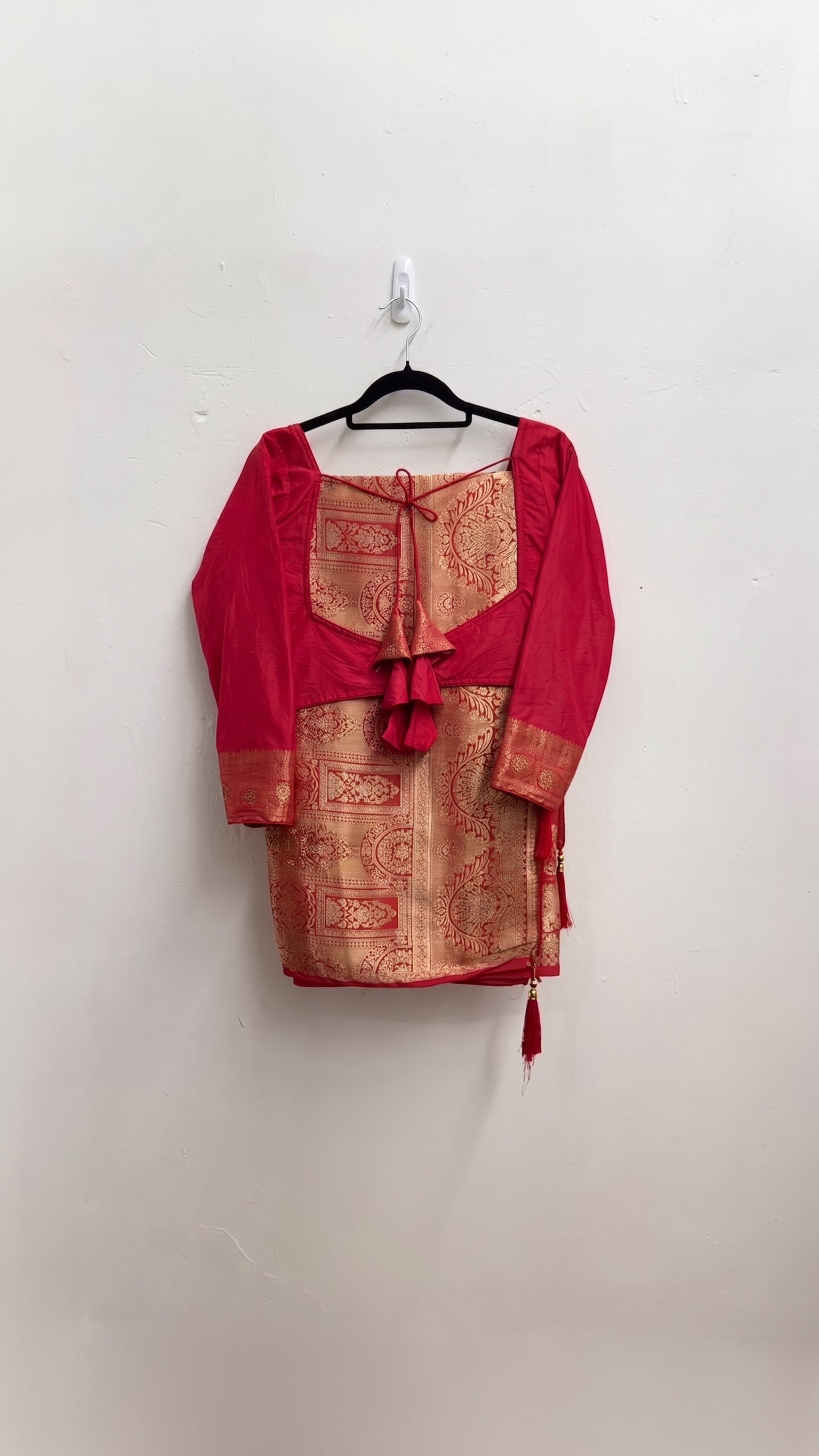 Scarlet Heritage Woven Zari Saree