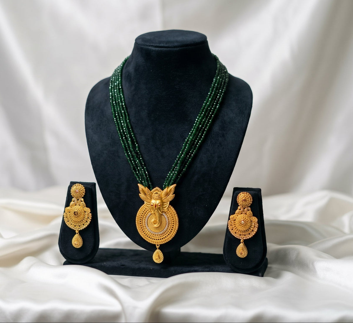 Ganesh Pendant Green Crystal Pothey & Earring Set