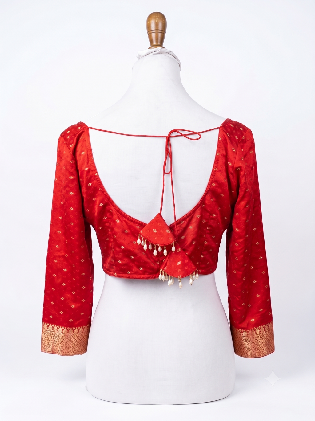 The Vaidehi Ready-to-Wear Banarasi Silk Sari Set
