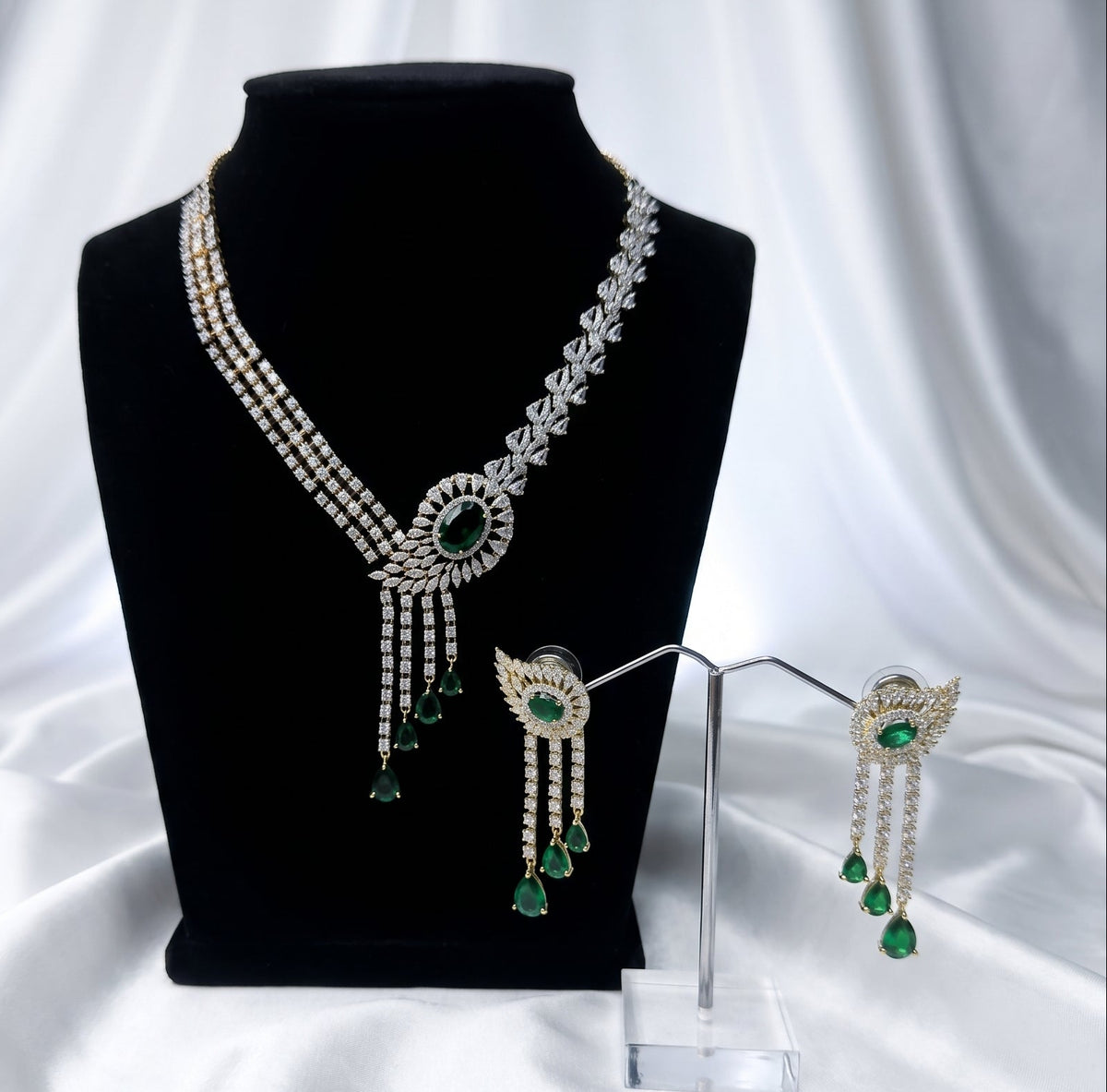 The Emerald Cascade Set