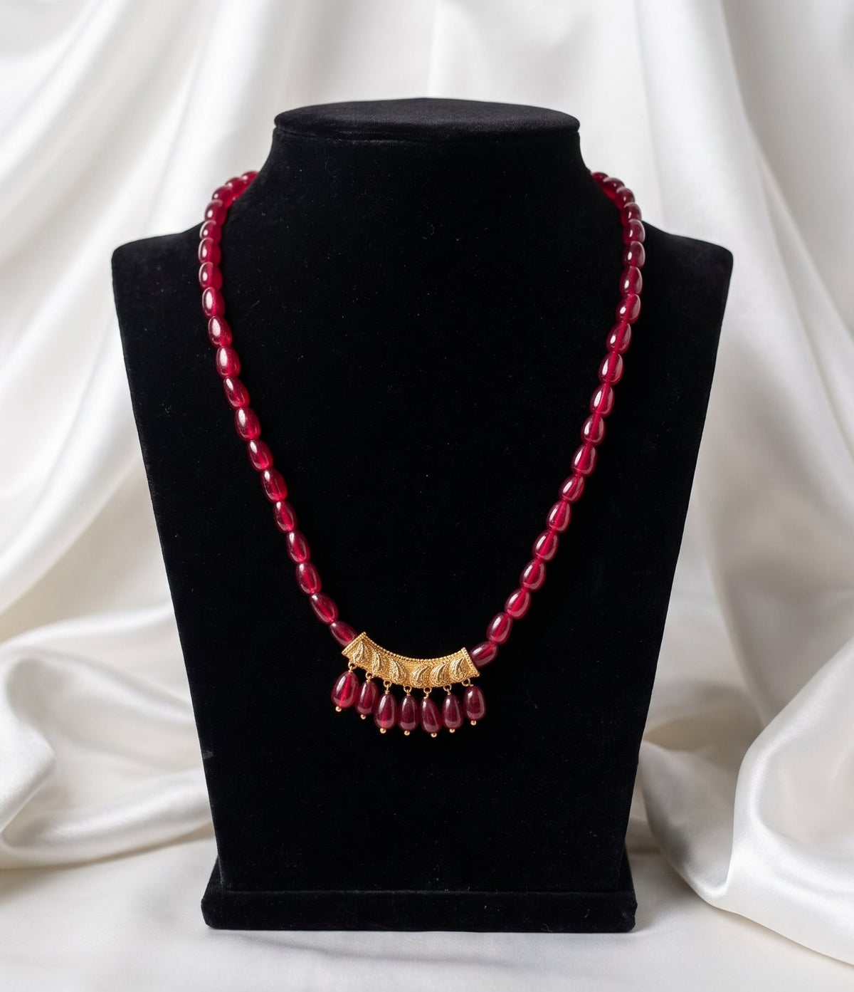 Lal Moti Tilhari Haar