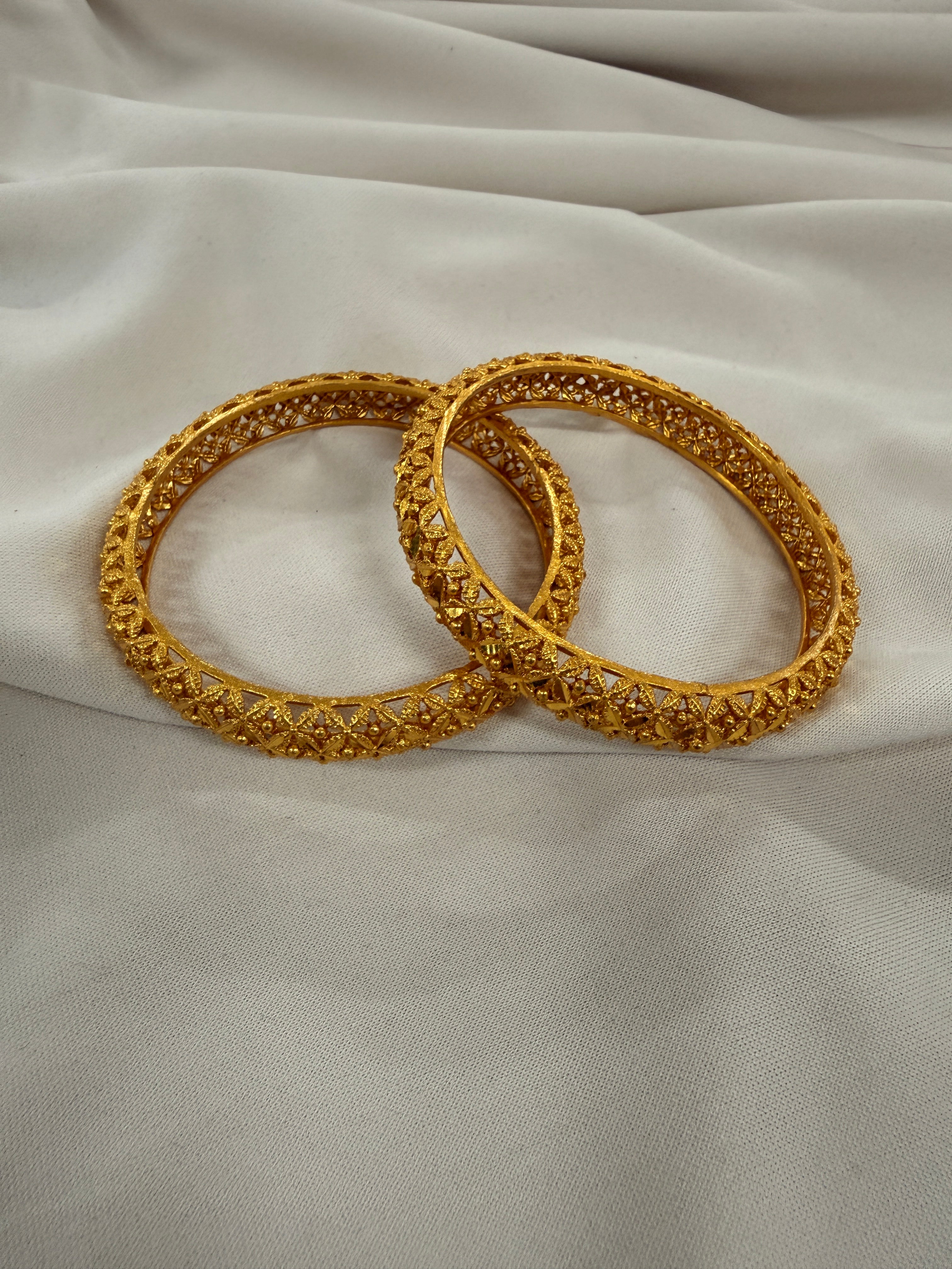 The Stellar Mesh Bangle