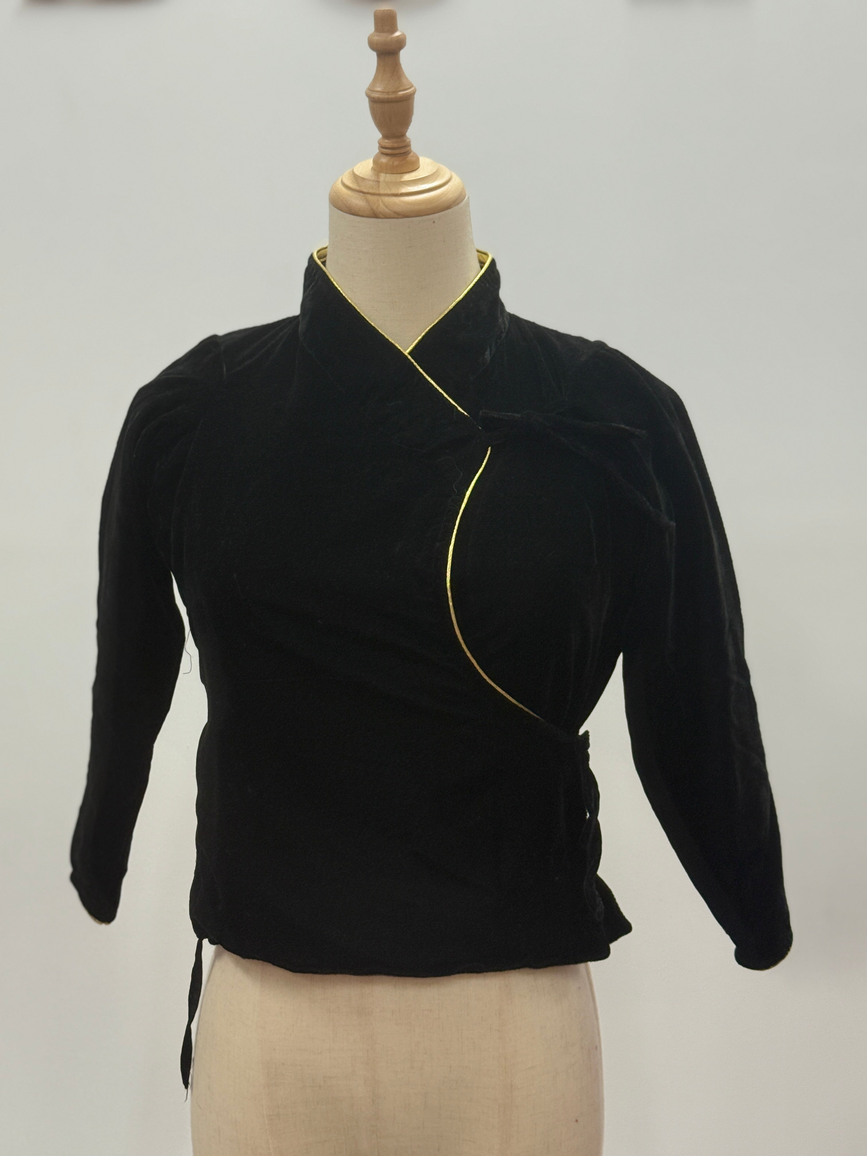 Gold-Trimmed Velvet Chaubandi Cholo